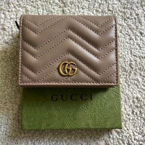 Gucci GG Marmont Card Case Wallet